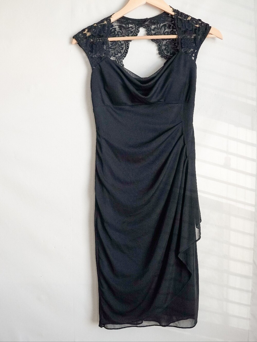 Cache Black Lace Cowl Neck Ruched Midi Dress Size 0 Made in USA Vintage